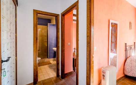 Landing to 2 bedrooms with bathroom